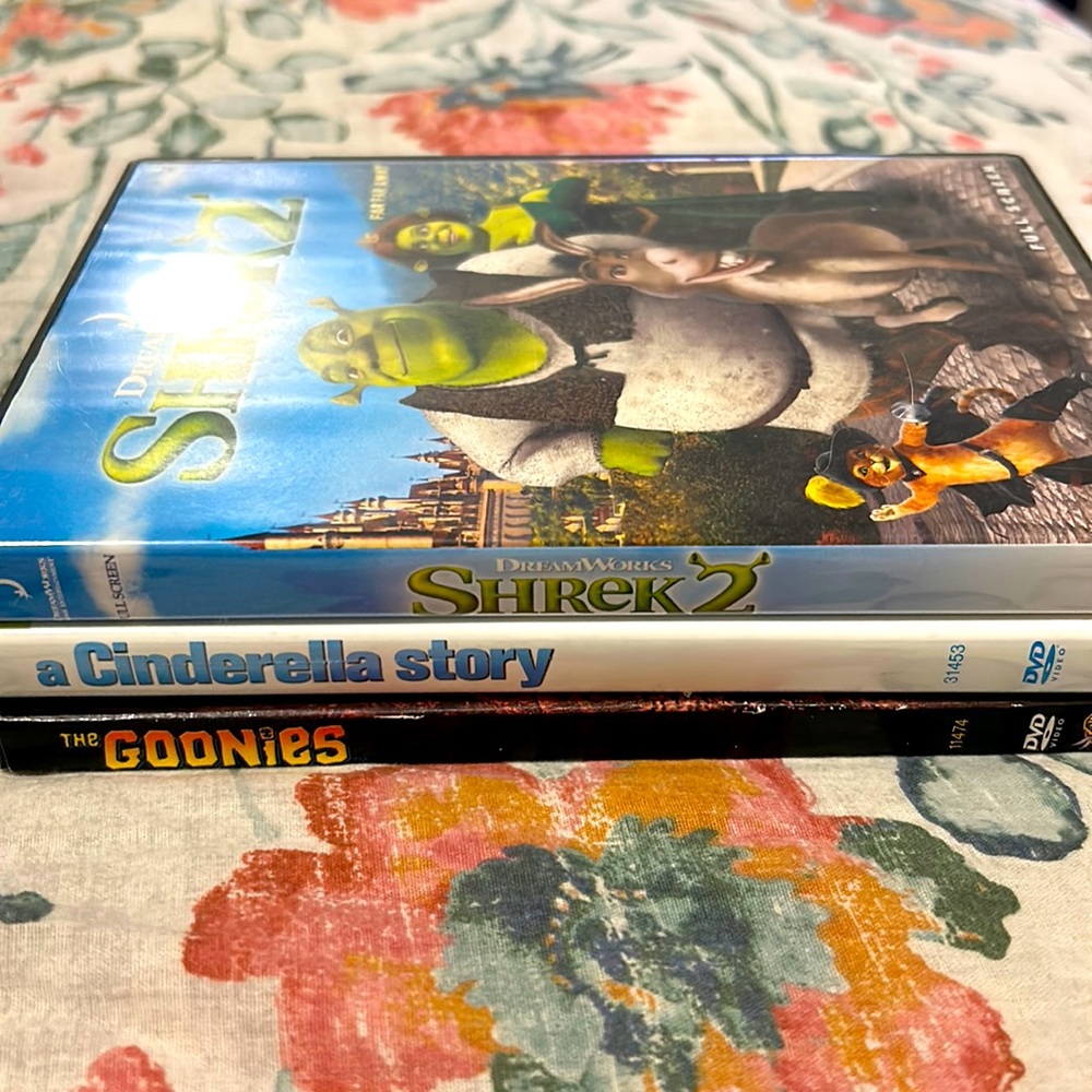 3 DVDs